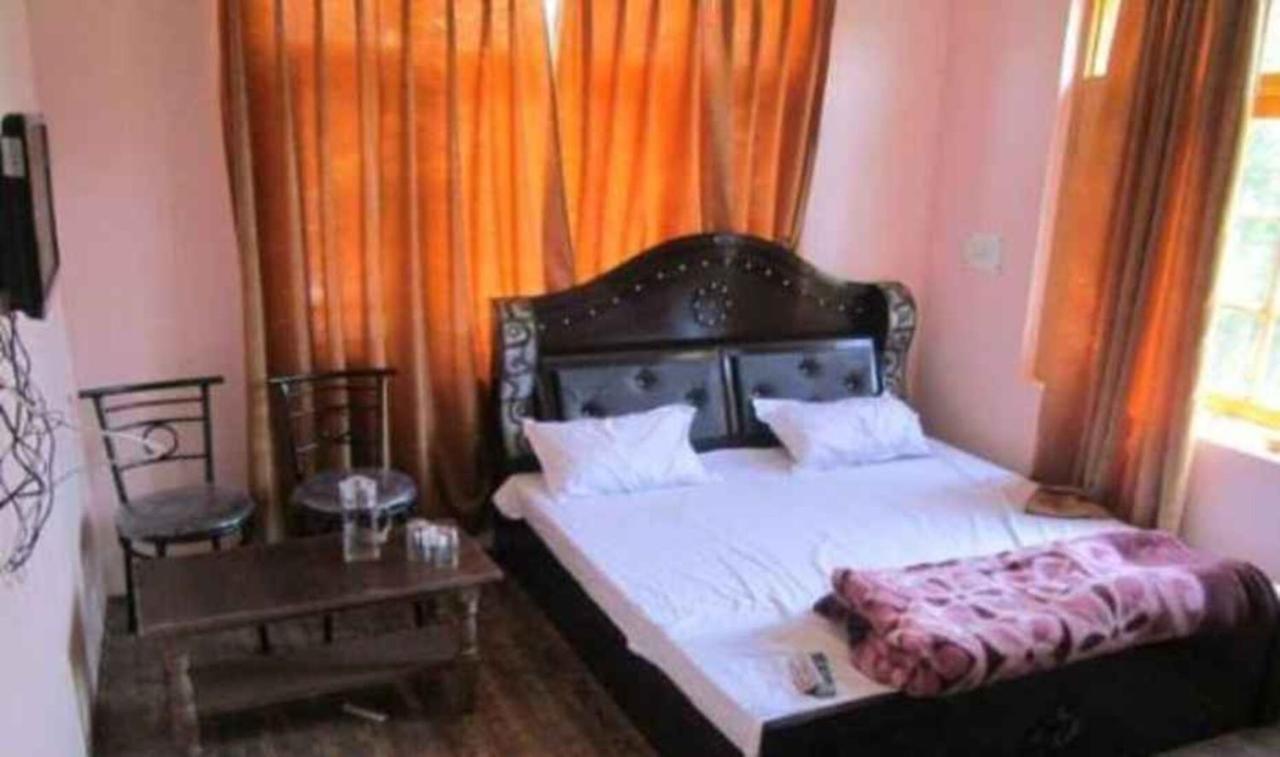 Hotel Grand City Heart Srīnagar Екстериор снимка
