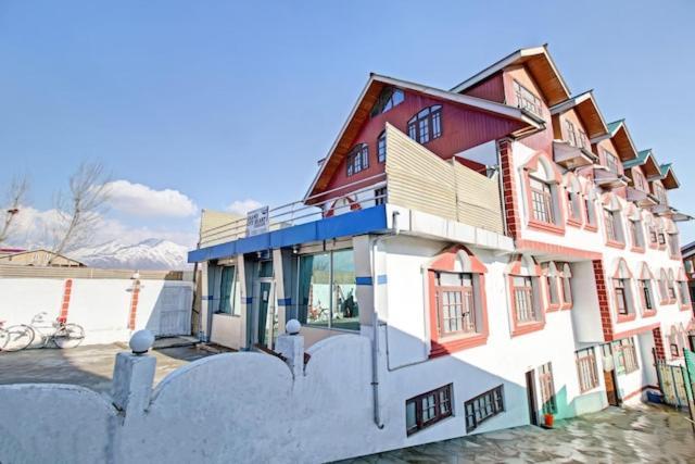 Hotel Grand City Heart Srīnagar Екстериор снимка