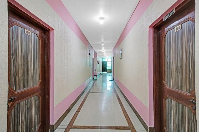 Hotel Grand City Heart Srīnagar Екстериор снимка